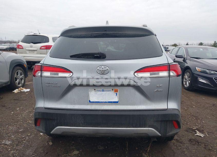 Photo 16 of 2024 Toyota Corolla CROSS LE (VIN 7MUBAABG2RV088913)