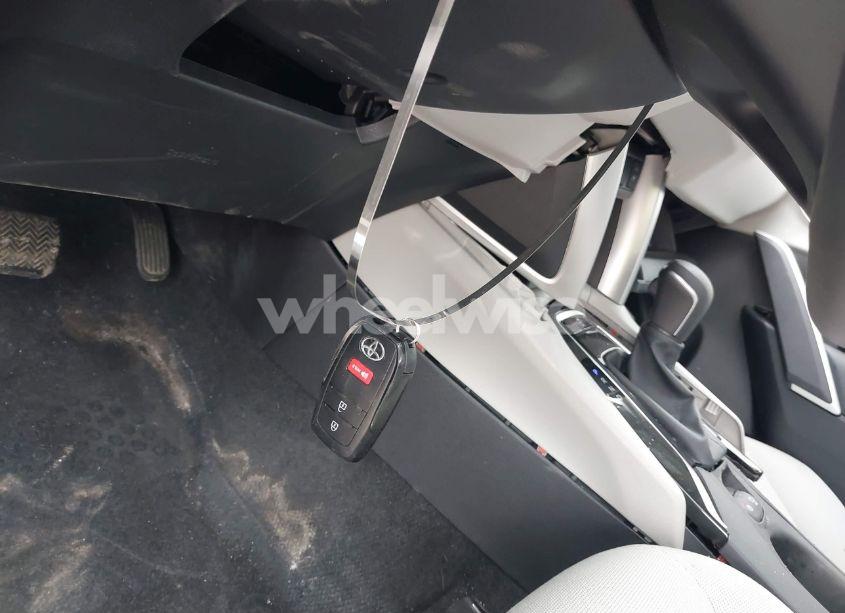 Photo 11 of 2024 Toyota Corolla CROSS LE (VIN 7MUBAABG2RV103930)