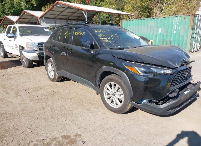 2023 Toyota Corolla CROSS LE (VIN 7MUBAABG3PV061913) main photo