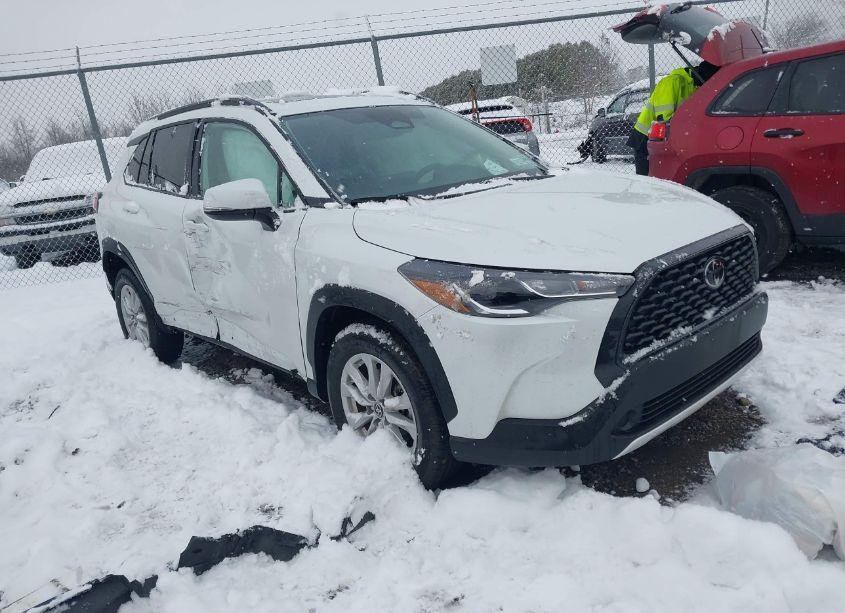 2023 Toyota Corolla CROSS LE (VIN 7MUBAABG3PV075276) main photo