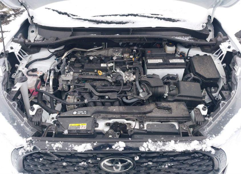 Photo 10 of 2023 Toyota Corolla CROSS LE (VIN 7MUBAABG3PV075276)