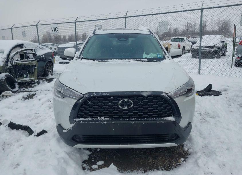 Photo 12 of 2023 Toyota Corolla CROSS LE (VIN 7MUBAABG3PV075276)