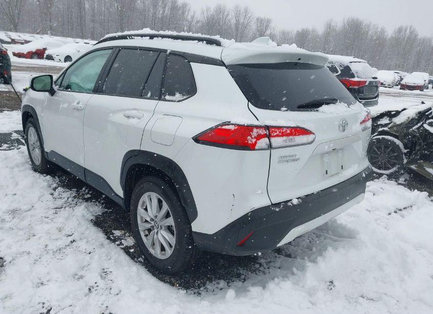 Photo 3 of 2023 Toyota Corolla CROSS LE (VIN 7MUBAABG3PV075276)