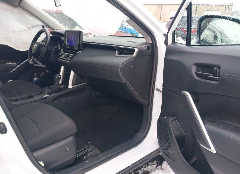 Photo 5 of 2023 Toyota Corolla CROSS LE (VIN 7MUBAABG3PV075276)