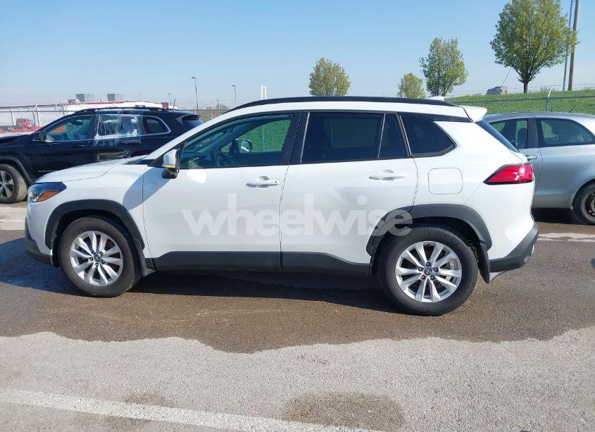 Photo 14 of 2022 Toyota Corolla CROSS LE (VIN 7MUBAABG4NV014032)