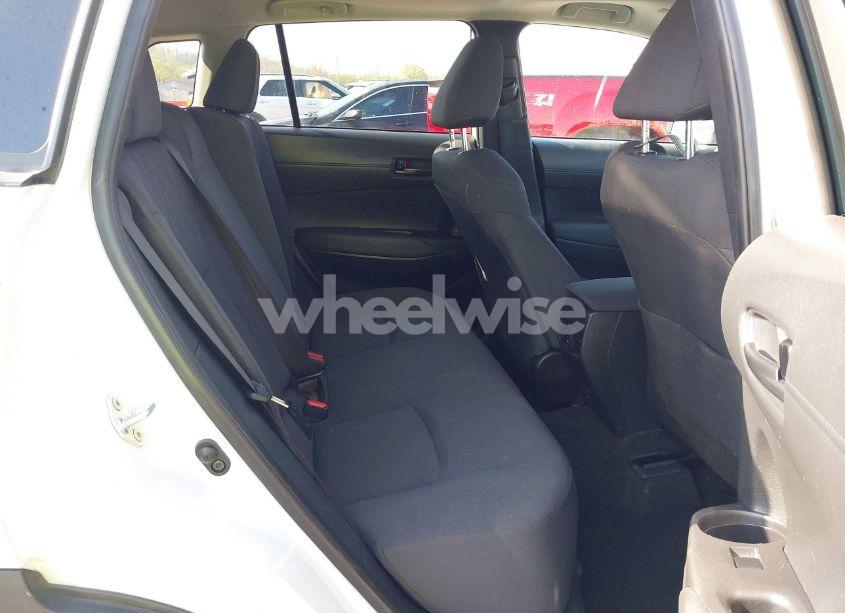 Photo 8 of 2022 Toyota Corolla CROSS LE (VIN 7MUBAABG4NV014032)