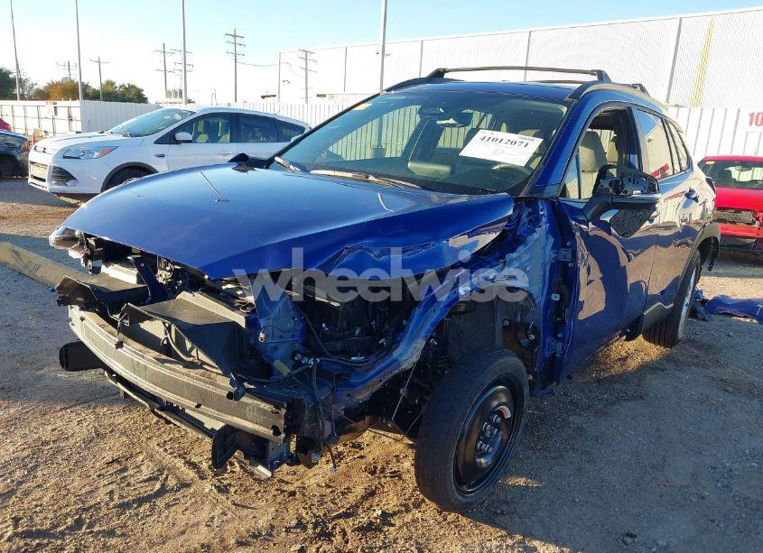 Photo 2 of 2024 Toyota Corolla CROSS LE (VIN 7MUBAABG4RV092431)