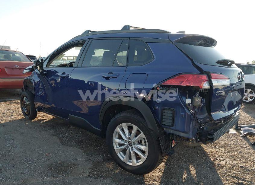Photo 3 of 2024 Toyota Corolla CROSS LE (VIN 7MUBAABG4RV092431)