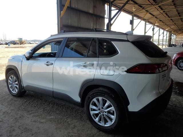 Photo 2 of 2024 TOYOTA COROLLA CROSS LE (VIN 7MUBAABG4RV112726)