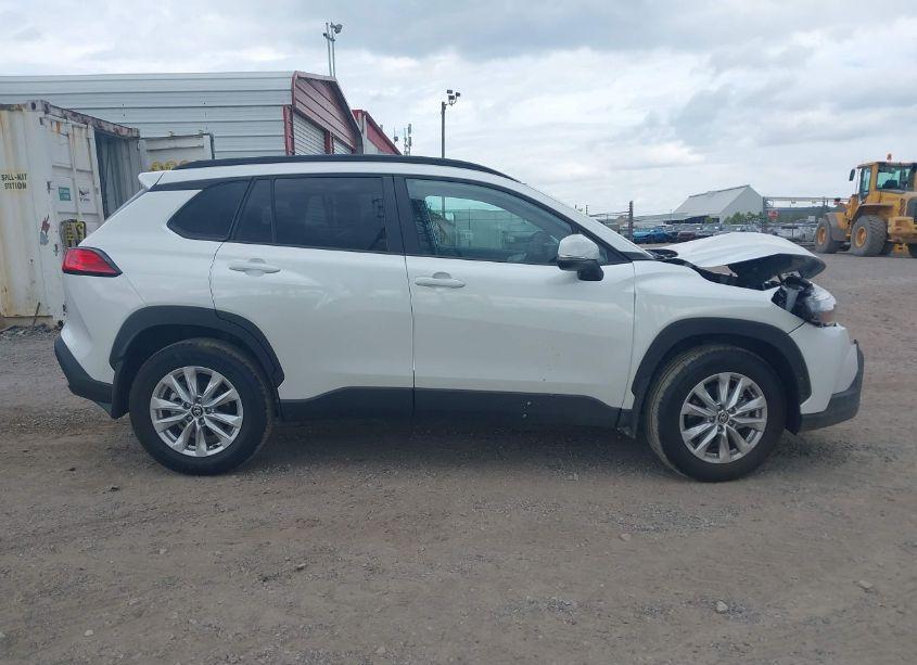 Photo 13 of 2024 Toyota Corolla CROSS LE (VIN 7MUBAABG5RV105915)