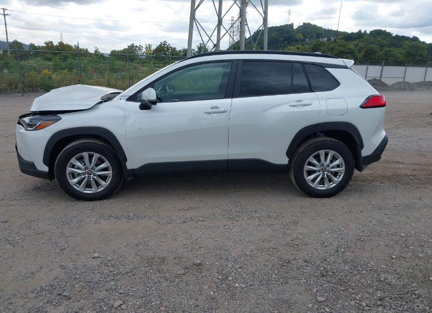 Photo 14 of 2024 Toyota Corolla CROSS LE (VIN 7MUBAABG5RV105915)