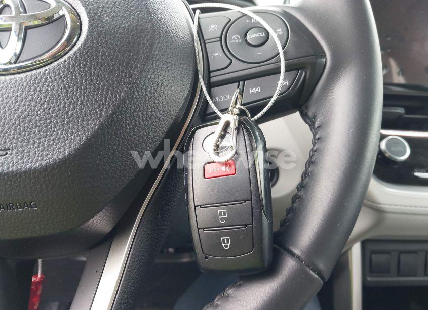 Photo 10 of 2024 Toyota Corolla CROSS LE (VIN 7MUBAABG6RV083522)