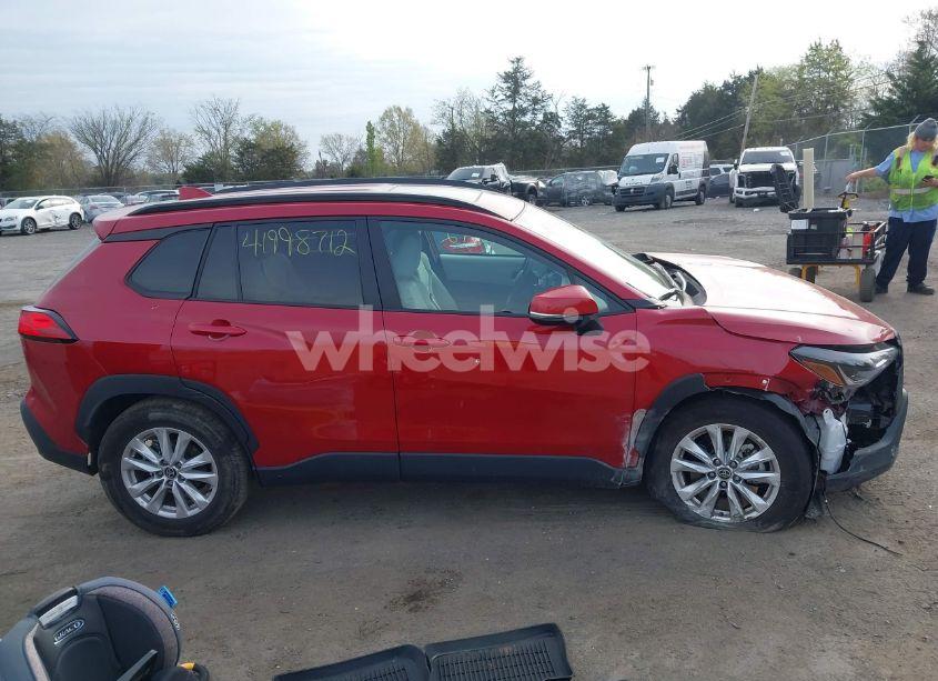 Photo 13 of 2024 Toyota Corolla CROSS LE (VIN 7MUBAABG6RV083522)