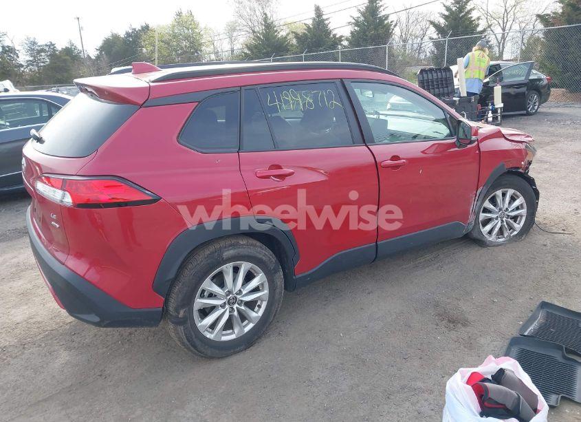 Photo 4 of 2024 Toyota Corolla CROSS LE (VIN 7MUBAABG6RV083522)