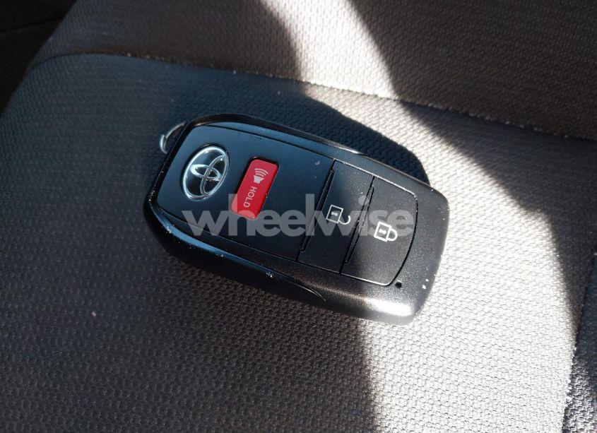 Photo 11 of 2023 Toyota Corolla CROSS LE (VIN 7MUBAABG7PV045648)