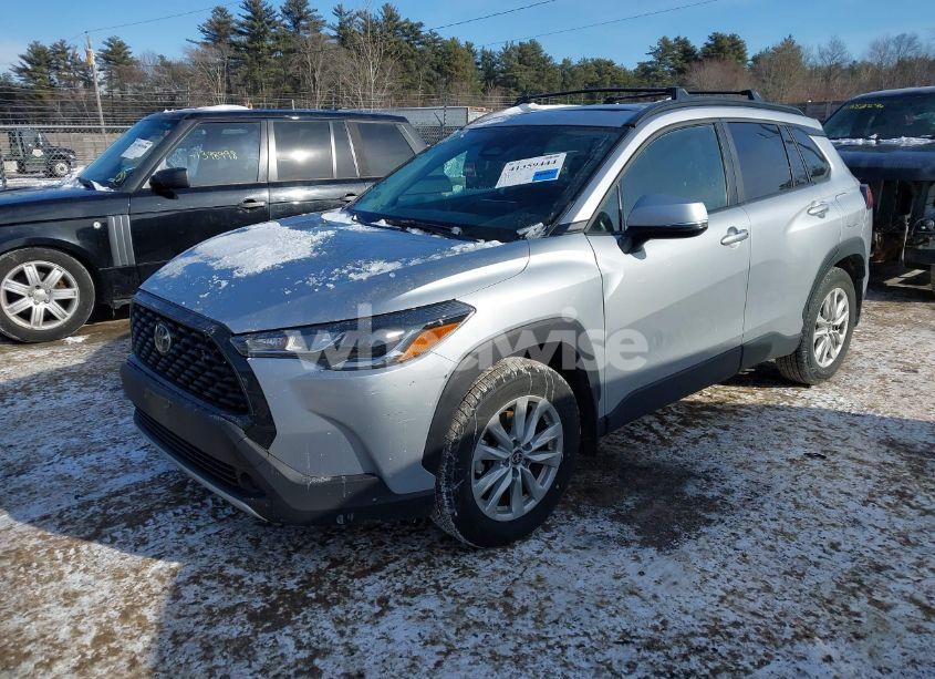 Photo 2 of 2023 Toyota Corolla CROSS LE (VIN 7MUBAABG7PV045648)