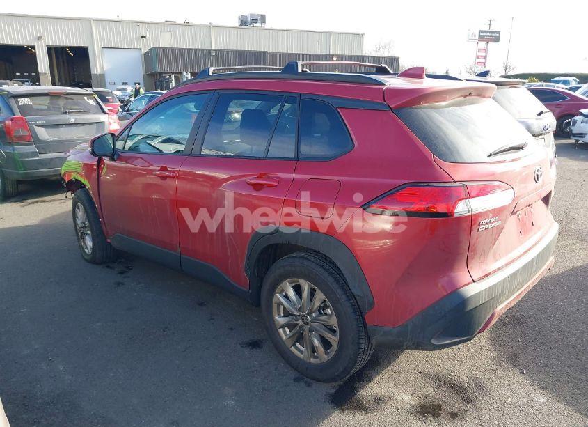 Photo 3 of 2024 Toyota Corolla CROSS LE (VIN 7MUBAABG7RV099079)
