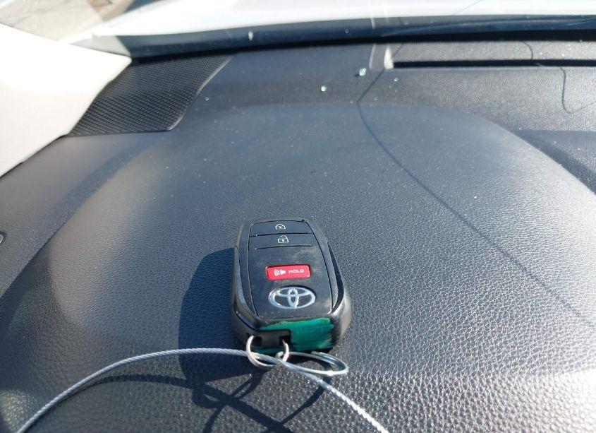 Photo 11 of 2023 Toyota Corolla CROSS LE (VIN 7MUBAABG8PV047862)