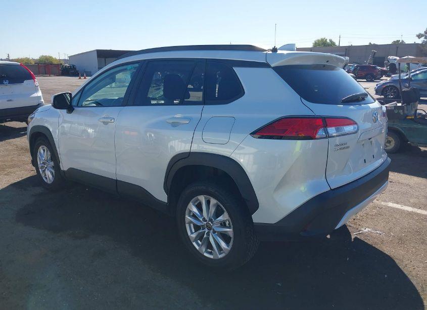 Photo 3 of 2023 Toyota Corolla CROSS LE (VIN 7MUBAABG8PV047862)