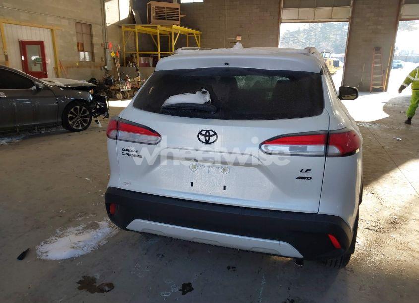 Photo 16 of 2024 Toyota Corolla CROSS LE (VIN 7MUBAABG8RV108114)