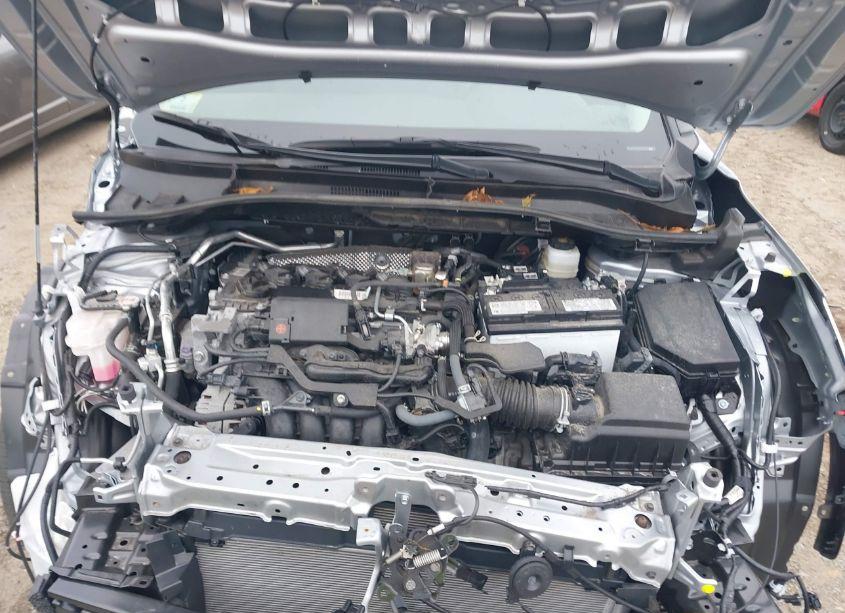 Photo 10 of 2022 Toyota Corolla CROSS LE (VIN 7MUBAABG9NV022353)