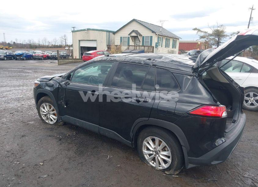 Photo 3 of 2023 Toyota Corolla CROSS LE (VIN 7MUBAABG9PV053105)