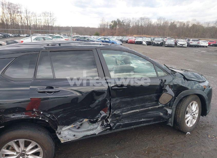 Photo 6 of 2023 Toyota Corolla CROSS LE (VIN 7MUBAABG9PV053105)