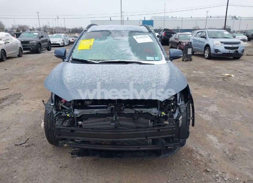 Photo 12 of 2024 Toyota Corolla CROSS LE (VIN 7MUBAABG9RV083935)