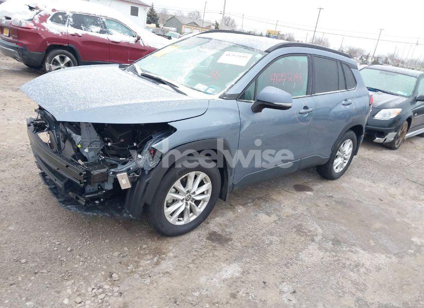 Photo 2 of 2024 Toyota Corolla CROSS LE (VIN 7MUBAABG9RV083935)