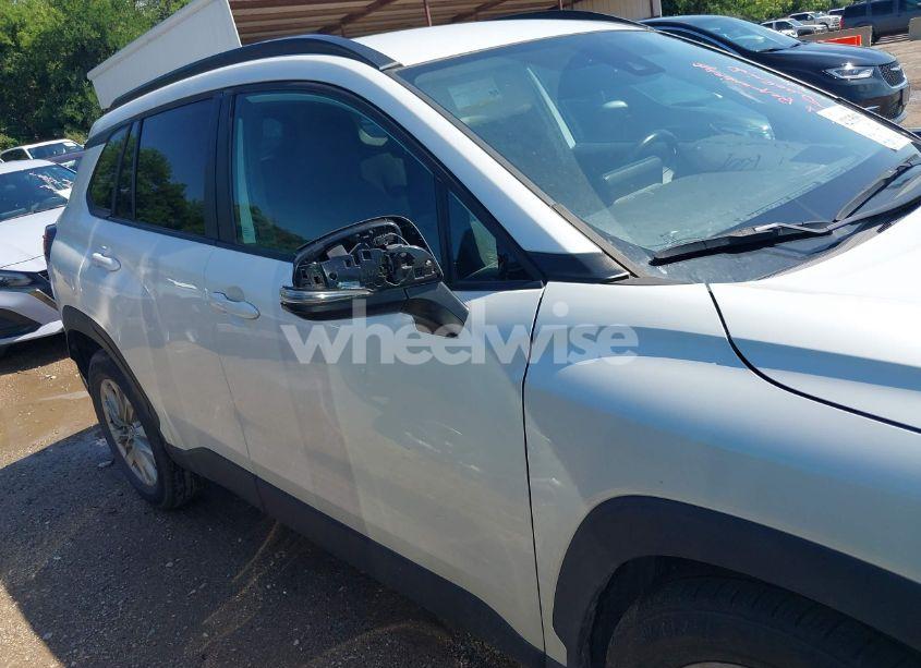 Photo 13 of 2022 Toyota Corolla CROSS LE (VIN 7MUCAAAG0NV014812)