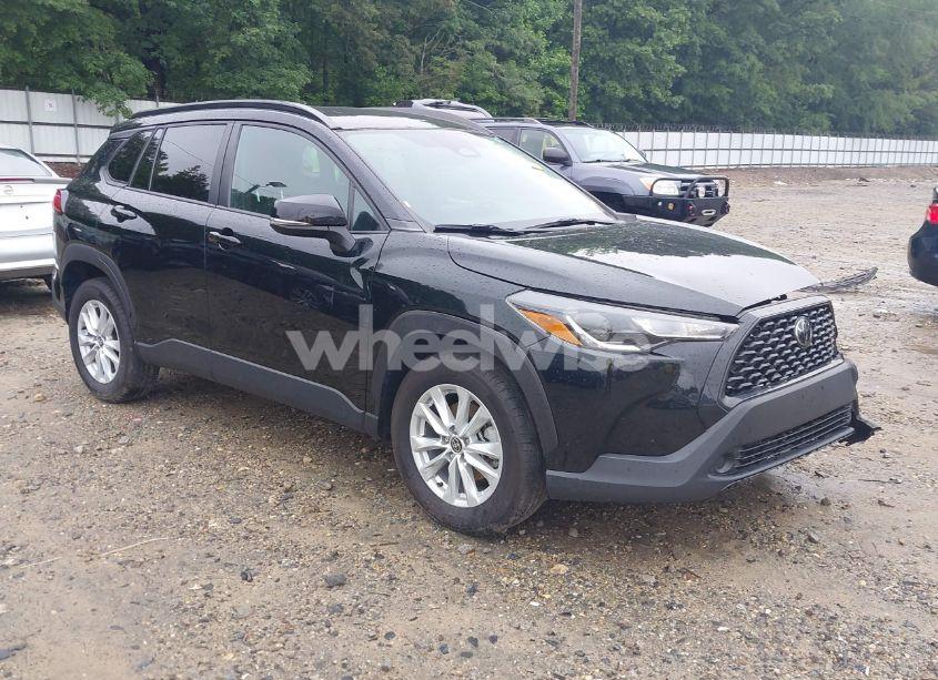 2023 Toyota Corolla CROSS LE (VIN 7MUCAAAG0PV053404) main photo