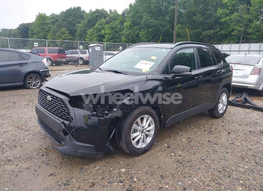 Photo 2 of 2023 Toyota Corolla CROSS LE (VIN 7MUCAAAG0PV053404)