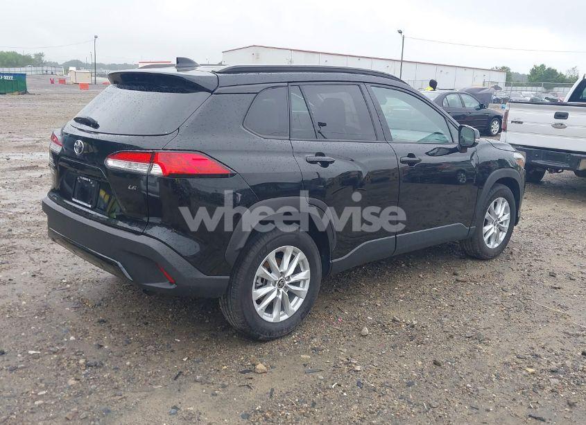 Photo 4 of 2023 Toyota Corolla CROSS LE (VIN 7MUCAAAG0PV053404)