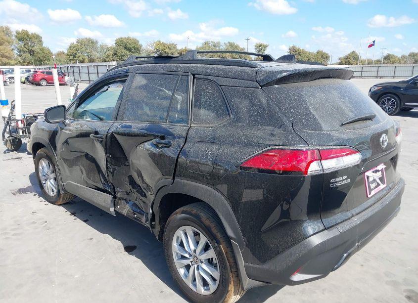 Photo 3 of 2024 Toyota Corolla CROSS LE (VIN 7MUCAAAG0RV108050)