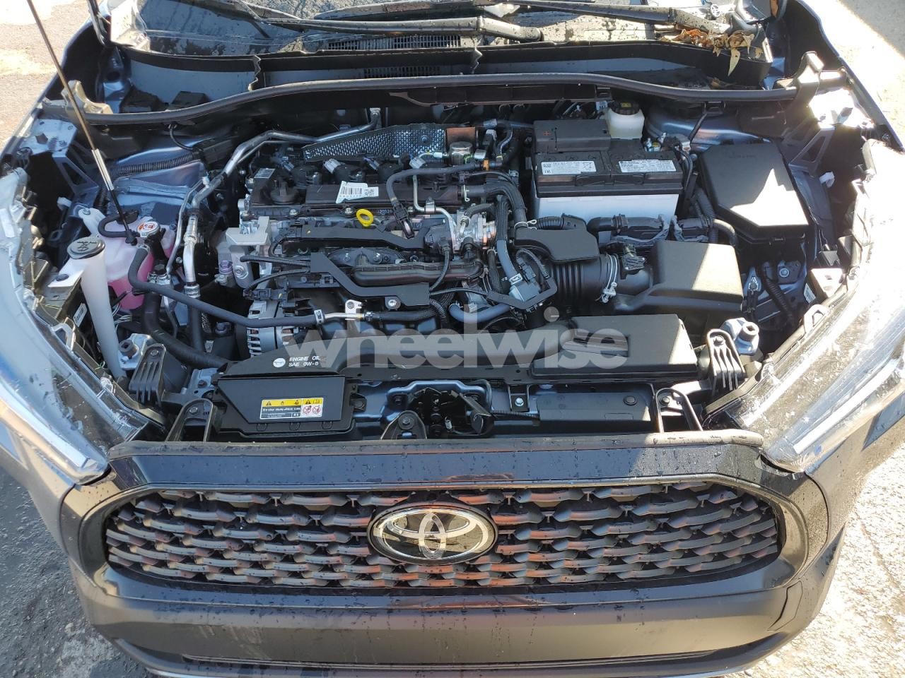 Photo 12 of 2025 TOYOTA COROLLA CROSS LE (VIN 7MUCAAAG0SV150952)
