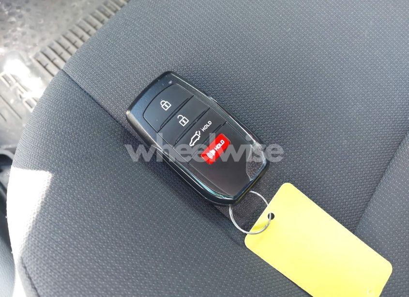 Photo 11 of 2024 Toyota Corolla CROSS LE (VIN 7MUCAAAG1RV084549)