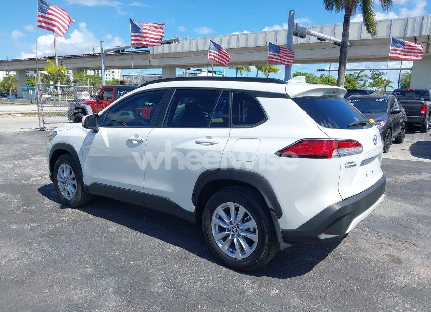 Photo 6 of 2024 Toyota Corolla CROSS LE (VIN 7MUCAAAG1RV084549)