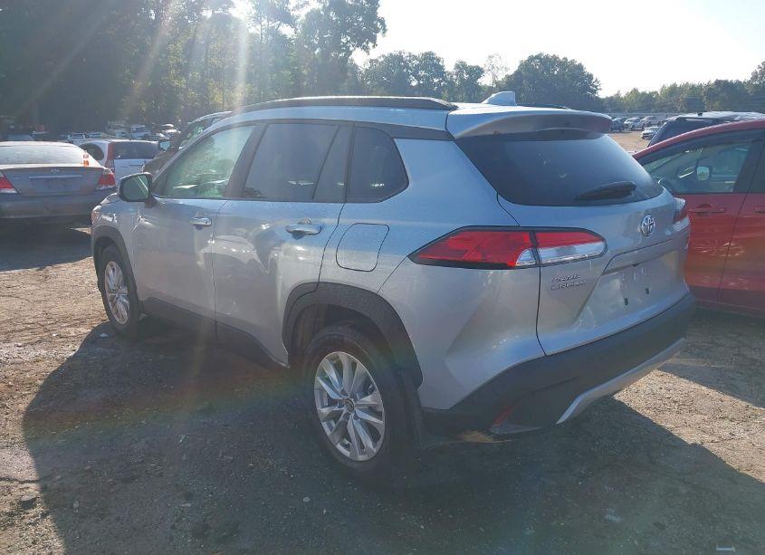 Photo 3 of 2024 Toyota Corolla CROSS LE (VIN 7MUCAAAG1RV101477)