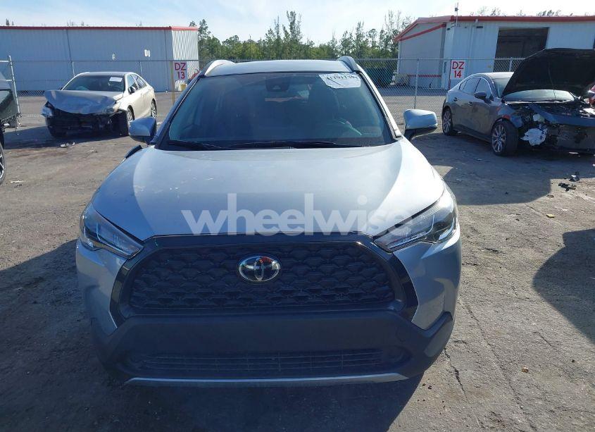 Photo 13 of 2022 Toyota Corolla CROSS LE (VIN 7MUCAAAG2NV005920)