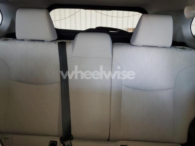 Photo 8 of 2022 TOYOTA COROLLA CROSS LE (VIN 7MUCAAAG2NV009675)