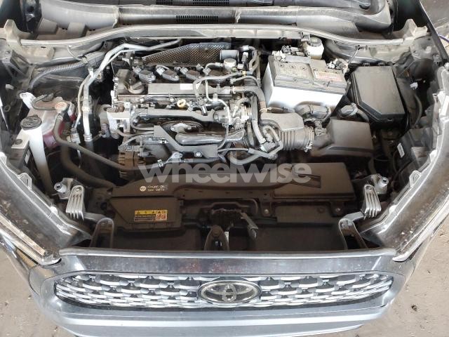 Photo 9 of 2022 TOYOTA COROLLA CROSS LE (VIN 7MUCAAAG2NV009675)