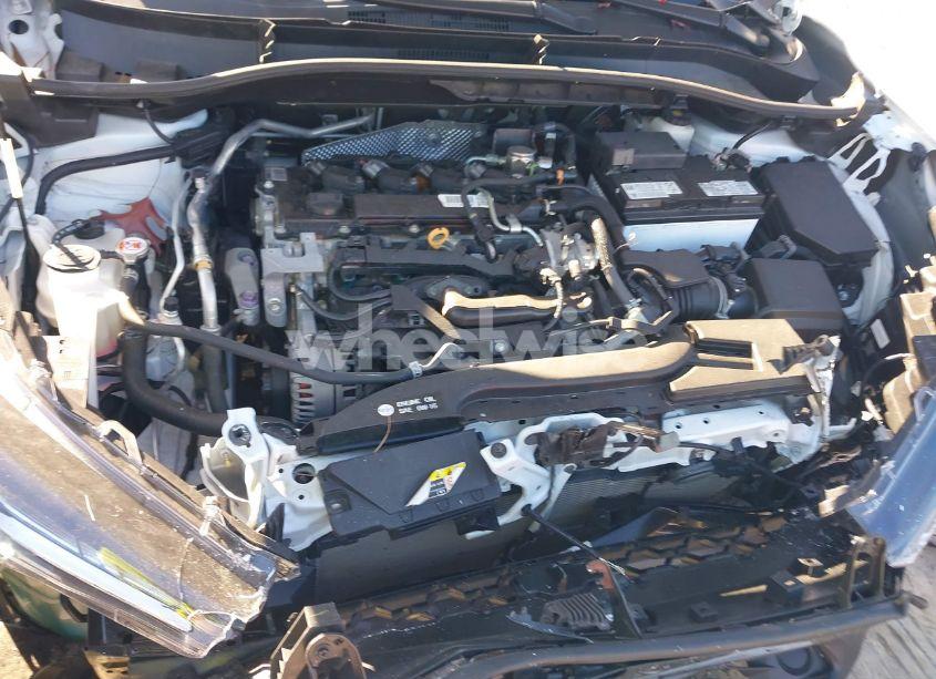 Photo 10 of 2022 Toyota Corolla CROSS LE (VIN 7MUCAAAG2NV014911)