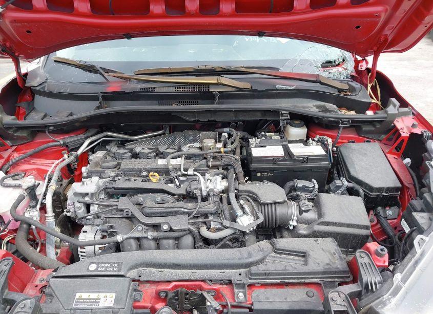 Photo 10 of 2022 Toyota Corolla CROSS LE (VIN 7MUCAAAG2NV033023)