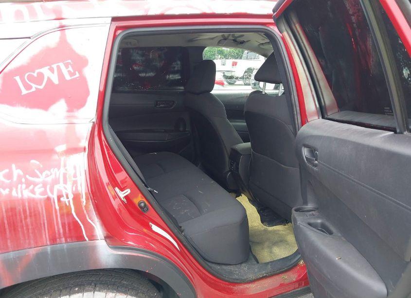 Photo 8 of 2022 Toyota Corolla CROSS LE (VIN 7MUCAAAG2NV033023)