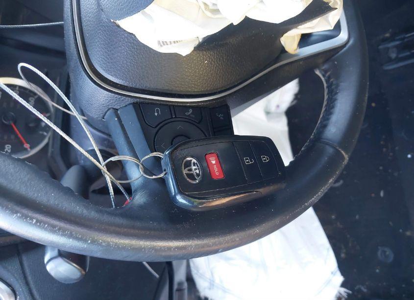 Photo 11 of 2022 Toyota Corolla CROSS LE (VIN 7MUCAAAG2NV033927)