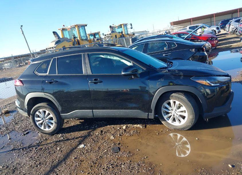 Photo 13 of 2022 Toyota Corolla CROSS LE (VIN 7MUCAAAG2NV033927)