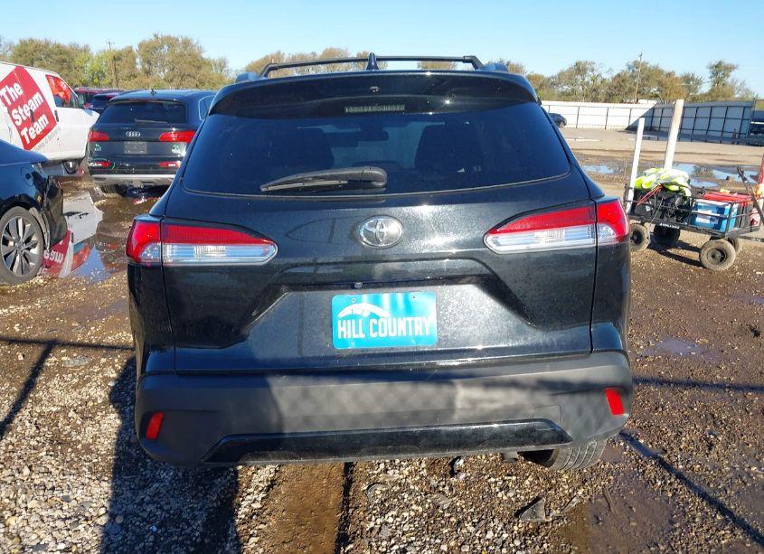 Photo 16 of 2022 Toyota Corolla CROSS LE (VIN 7MUCAAAG2NV033927)