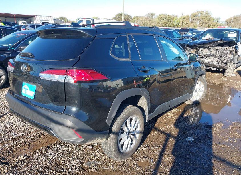 Photo 4 of 2022 Toyota Corolla CROSS LE (VIN 7MUCAAAG2NV033927)