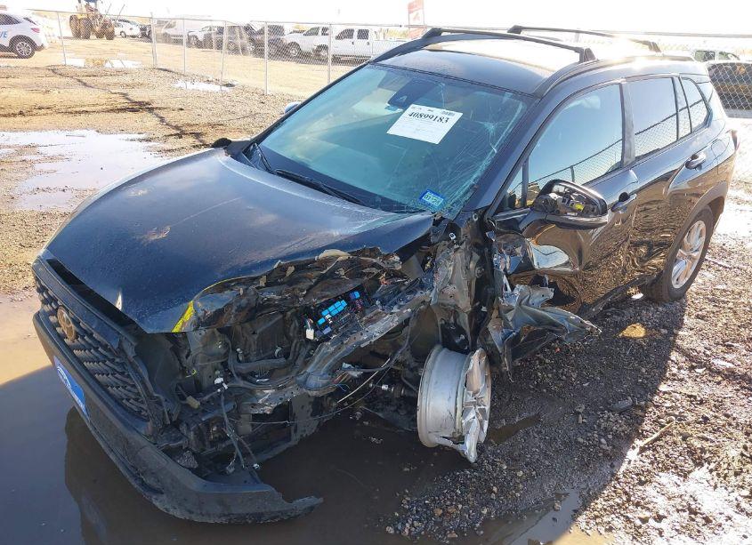 Photo 6 of 2022 Toyota Corolla CROSS LE (VIN 7MUCAAAG2NV033927)