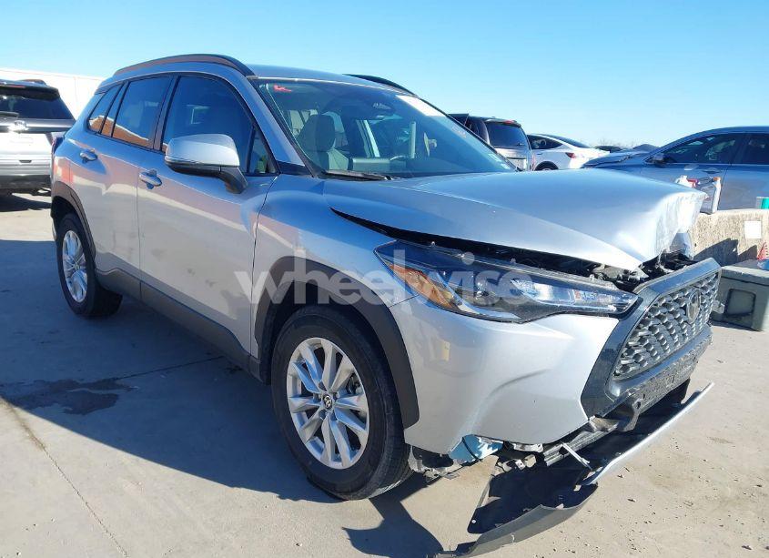 2023 Toyota Corolla CROSS LE (VIN 7MUCAAAG2PV066431) main photo